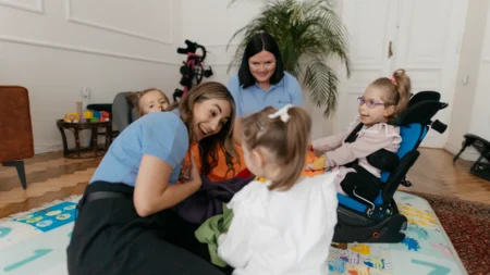 Grupa, która wspiera: Jak budować przedszkolne środowisko dla dzieci z wieloraką niepełnosprawnością.