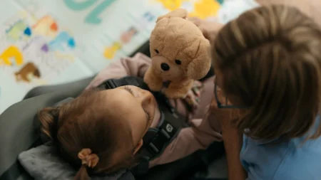 Technologie wspomagające - fundamenty teoretyczne. Wsparcie, rozwiązania, technologie, dzięki którym wyzwolisz potencjał osób z różnymi niepełnosprawnościami.